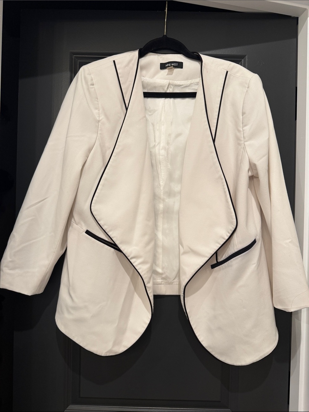 Nine West Cream Open-Front Blazer with Black Piping